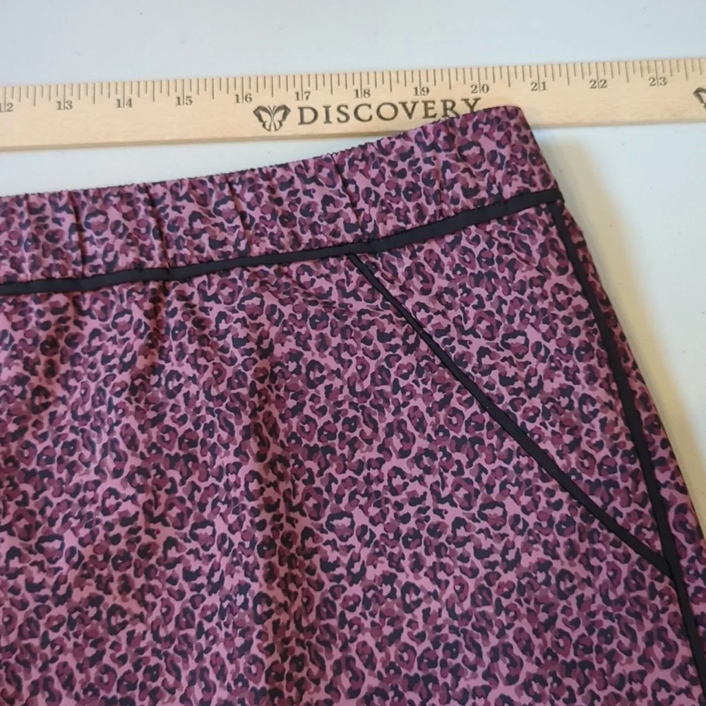 Chico's, Zenergy, leopard print plum colored skort. Sz 20